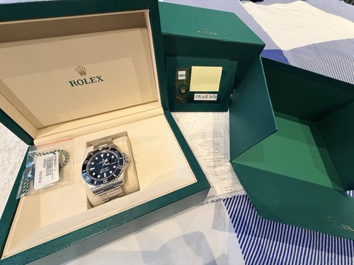 Rolex submariner date - rolex,