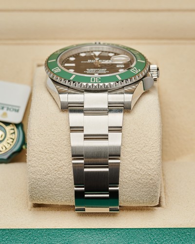 Rolex submariner 126610lv - rolex,